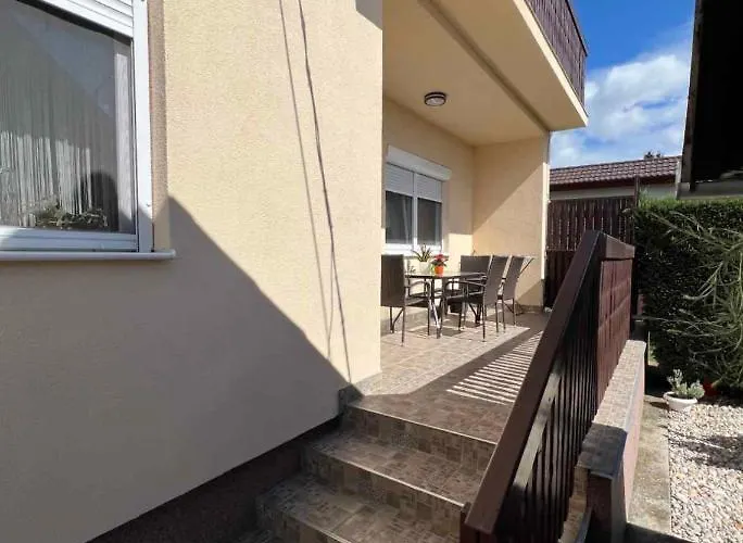 In - Balaton 18061 Apartament